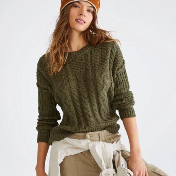 Aeropostale Sweaters - Aeropostale Olive Cable-Knit Crew-Neck Sweater/NWT/Large